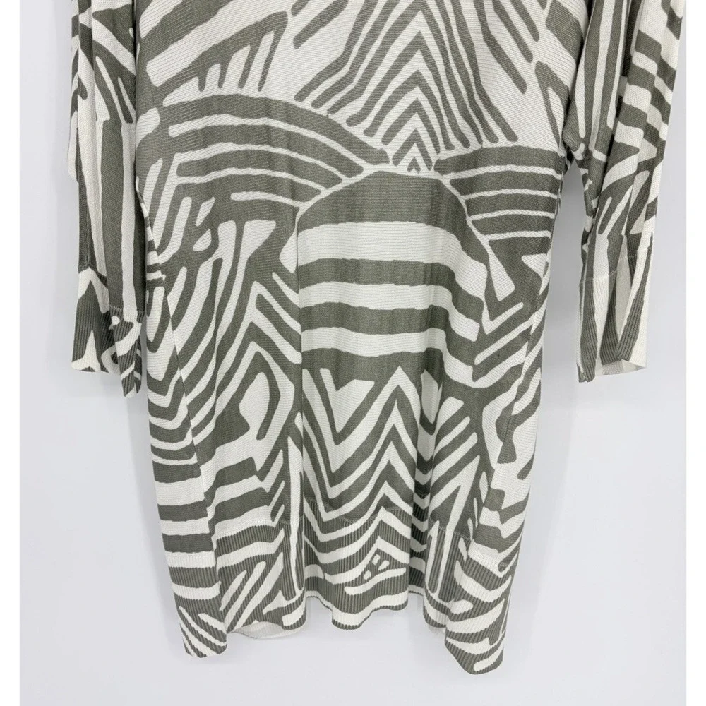 New Chico's Daniella Cardigan Graphic Waves Size 1 Long Line Open Rayon